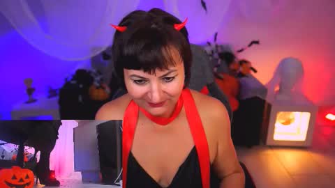 helenbeler online show from 10-30-25, 12:17