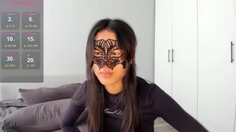 Hi I am Helen online show from 06-25-26, 05:12