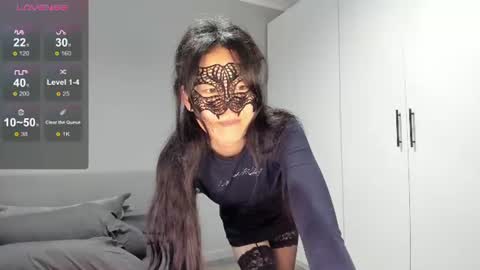 Hi I am Helen online show from 06-29-26, 02:07