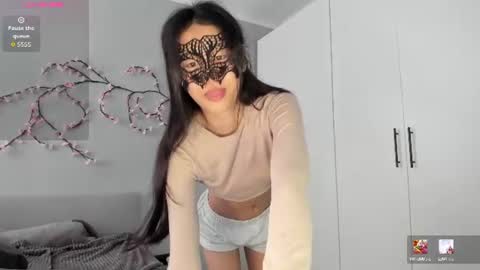 Hi I am Helen online show from 07-18-26, 02:16