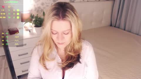 Helena Bonham online show from 01-21-25, 04:43