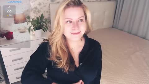 Helena Bonham online show from 02-15-25, 04:25