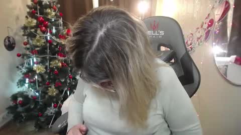 helenenigma online show from 01-12-25, 04:52