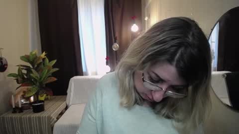 helenenigma online show from 03-07-25, 06:02