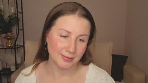Snapshot of helens_lov chatting on 06-17-26, 02:25 Helen online show from 06-17-26, 02:25