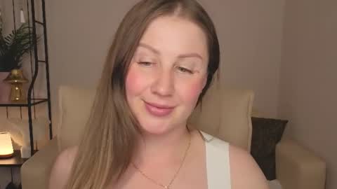 Snapshot of helens_lov chatting on 06-25-26, 05:23 Helen online show from 06-25-26, 05:23