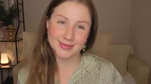 Snapshot of helens_lov chatting on 06-29-26, 01:45 Helen online show from 06-29-26, 01:45