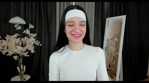 Helen online show from 02-02-25, 06:26