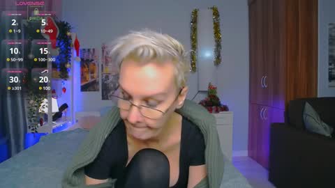 Helga online show from 12-20-24, 11:26