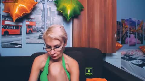 Helga online show from 11-12-25, 10:52