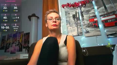 Snapshot of helgahimmele chatting on 01-10-26, 03:47 Helga online show from 01-10-26, 03:47
