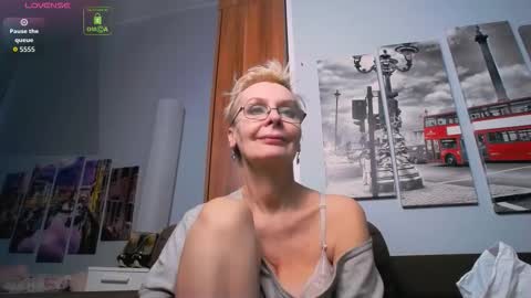 Snapshot of helgahimmele chatting on 03-15-26, 03:18 Helga online show from 03-15-26, 03:18