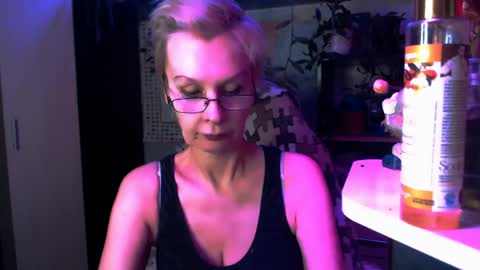 Helga online show from 04-11-26, 10:58