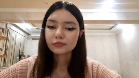 Snapshot of helgakraszewski chatting on 10-26-25, 06:58 Alice online show from 10-26-25, 06:58