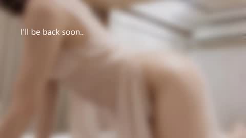 Snapshot of helgakraszewski chatting on 10-30-25, 11:33 Alice online show from 10-30-25, 11:33