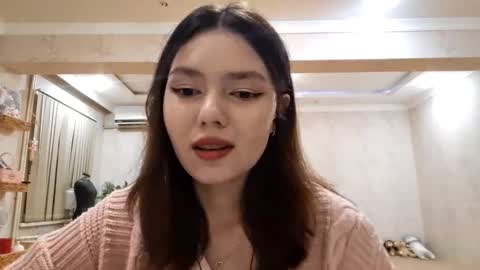 Snapshot of helgakraszewski chatting on 12-03-25, 04:38 Alice online show from 12-03-25, 04:38