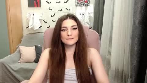 Snapshot of helgamun chatting on 10-23-25, 07:18 helgamun online show from 10-23-25, 07:18