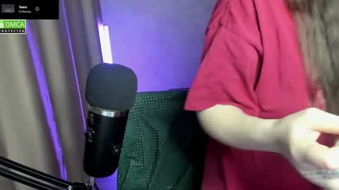 Red online show from 02-14-25, 06:40