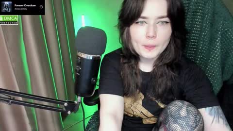 Red online show from 03-17-26, 08:23