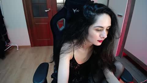 Snapshot of hella_helen chatting on 05-20-26, 09:21 Helen online show from 05-20-26, 09:21