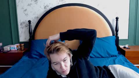 Snapshot of helldollz chatting on 10-13-25, 07:41 HellDollz  online show from 10-13-25, 07:41