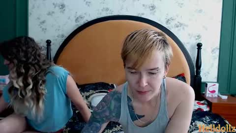 Snapshot of helldollz chatting on 10-22-25, 08:47 HellDollz  online show from 10-22-25, 08:47