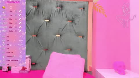 Hellen  online show from 01-26-25, 02:19