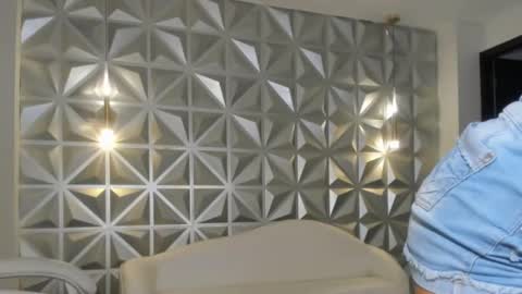 Hellen online show from 11-15-25, 01:58