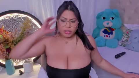 Snapshot of hellenamazing chatting on 03-06-26, 05:04 hellenamazing online show from 03-06-26, 05:04