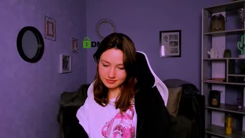 Helli online show from 03-10-25, 11:38