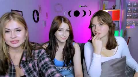 Helli online show from 09-10-25, 07:36