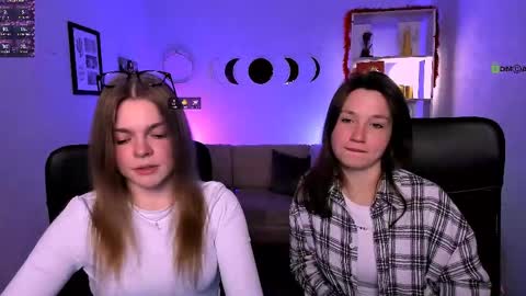 Helli online show from 04-15-26, 07:54