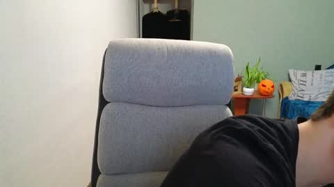 Remy online show from 11-23-25, 01:33