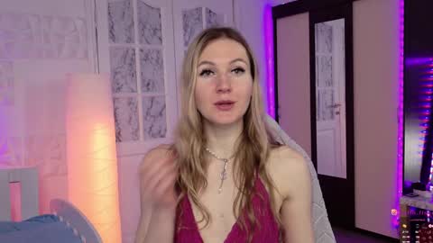 Snapshot of hello_lisha chatting on 03-06-25, 08:08 Alisia Monday to Friday from 10 am to 4 pm GMT 2 online show from 03-06-25, 08:08