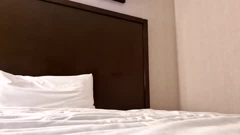 hellokitten123 online show from 03-31-26, 04:02