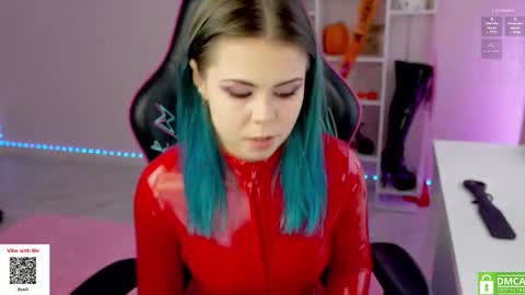 Snapshot of hellokittyalice chatting on 10-22-25, 12:16 Alice online show from 10-22-25, 12:16