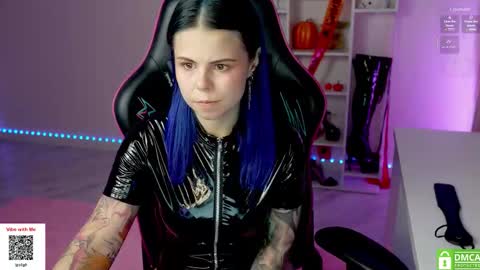 Snapshot of hellokittyalice chatting on 10-29-25, 03:14 Alice online show from 10-29-25, 03:14