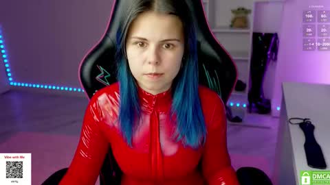 Snapshot of hellokittyalice chatting on 11-17-25, 02:12 Alice online show from 11-17-25, 02:12