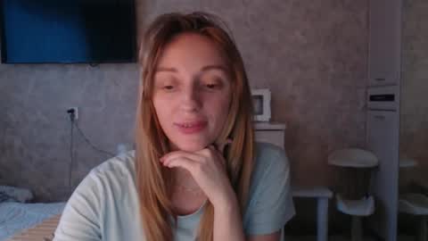 Snapshot of hellokittykaty chatting on 02-09-26, 06:06 Victory online show from 02-09-26, 06:06