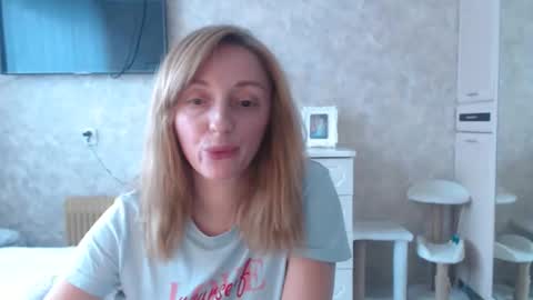 Snapshot of hellokittykaty chatting on 02-20-26, 06:37 Victory online show from 02-20-26, 06:37