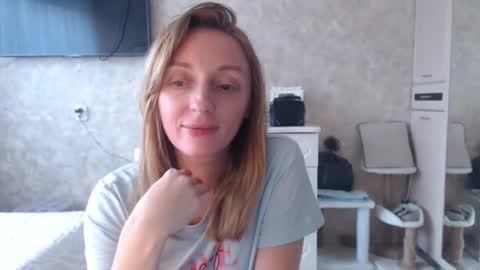 Snapshot of hellokittykaty chatting on 03-02-26, 07:15 Victory online show from 03-02-26, 07:15