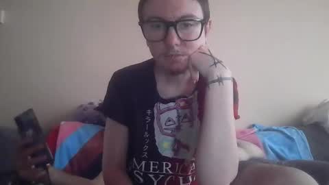 Snapshot of hellr4izer chatting on 12-16-25, 07:52 Hayden Phirox online show from 12-16-25, 07:52