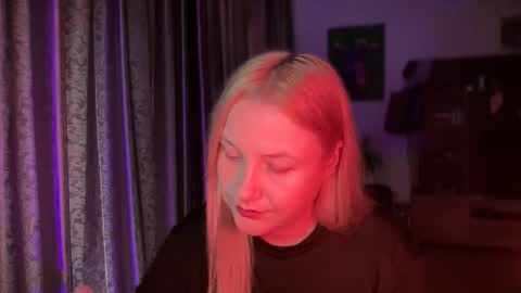 Snapshot of hellyriddle chatting on 10-07-25, 07:38 DeleteyourSadness online show from 10-07-25, 07:38