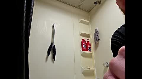 helpmestroke88 online show from 12-19-25, 03:57