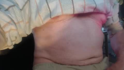 Snapshot of helvella chatting on 04-14-26, 06:19 Helvell online show from 04-14-26, 06:19