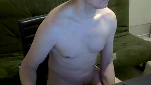 Snapshot of hemligknull chatting on 03-22-26, 11:08 Jason Statham online show from 03-22-26, 11:08