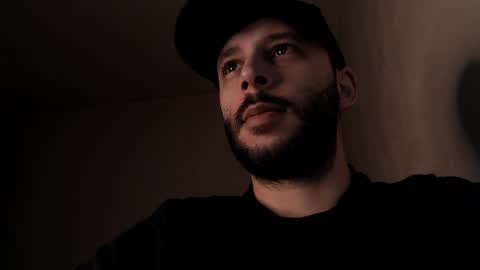 HenryAxe online show from 04-06-26, 10:38