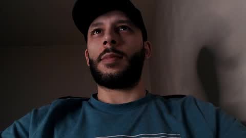 HenryAxe online show from 04-10-26, 10:42