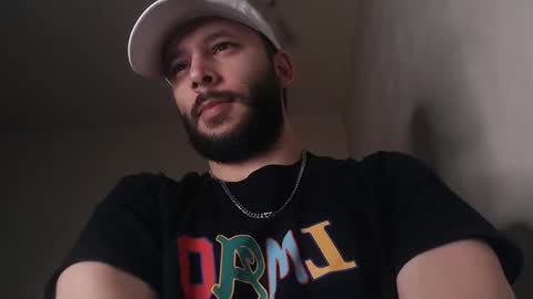 Snapshot of henryaxe chatting on 05-15-26, 11:39 HenryAxe online show from 05-15-26, 11:39
