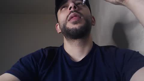 Snapshot of henryaxe chatting on 05-22-26, 02:12 HenryAxe online show from 05-22-26, 02:12